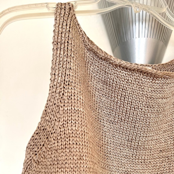 DKNY Metallic Gold Sleeveless Top, Medium - Picture 4 of 16